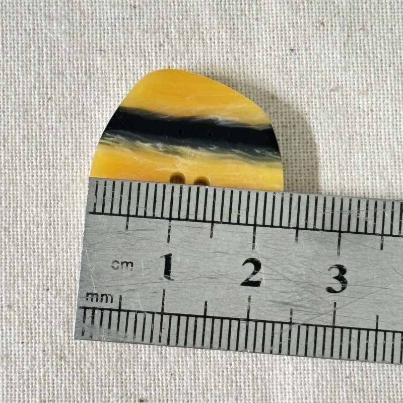 Boutons en résine irrégulier Rayures noires sur fond orange - 30*23mm