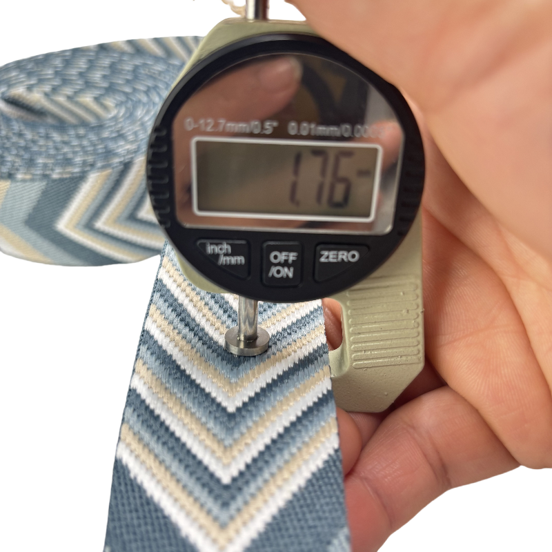 Sangle jacquard à motif de flèches - Épaisseur 1,7mm - 38mm
