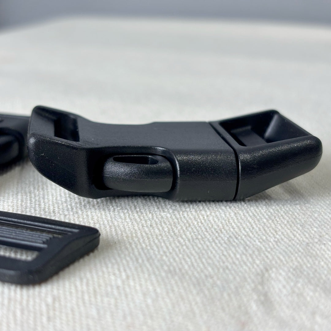 Set de Boucle clip et boucle d'échelle en plastique noir - 15mm / 20mm / 25mm