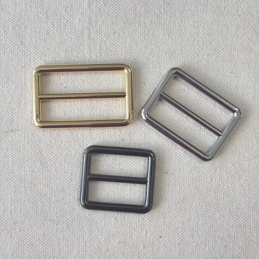 Boucle réglable en métal - 25mm / 32mm / 38mm