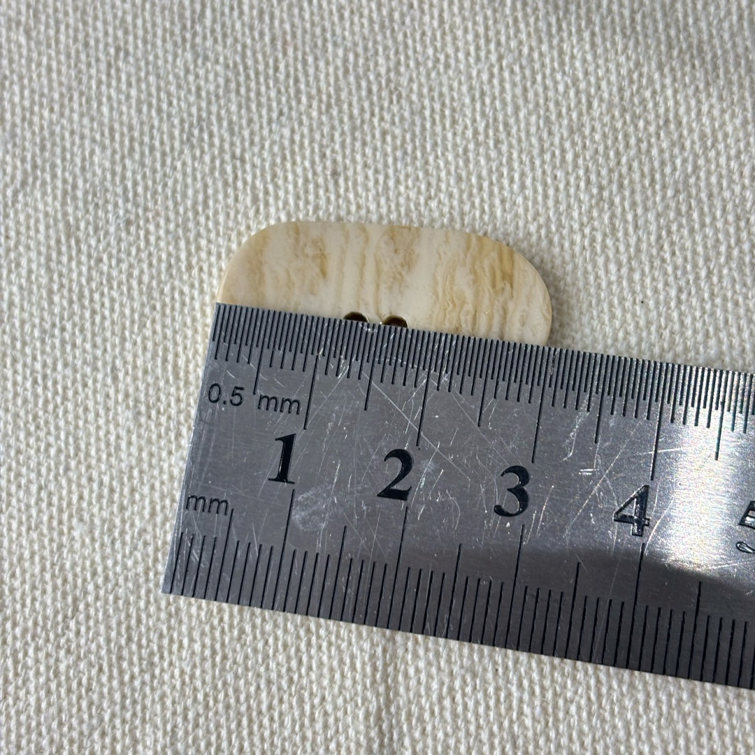 Boutons beige de forme irrégulière en Résine 30×23mm